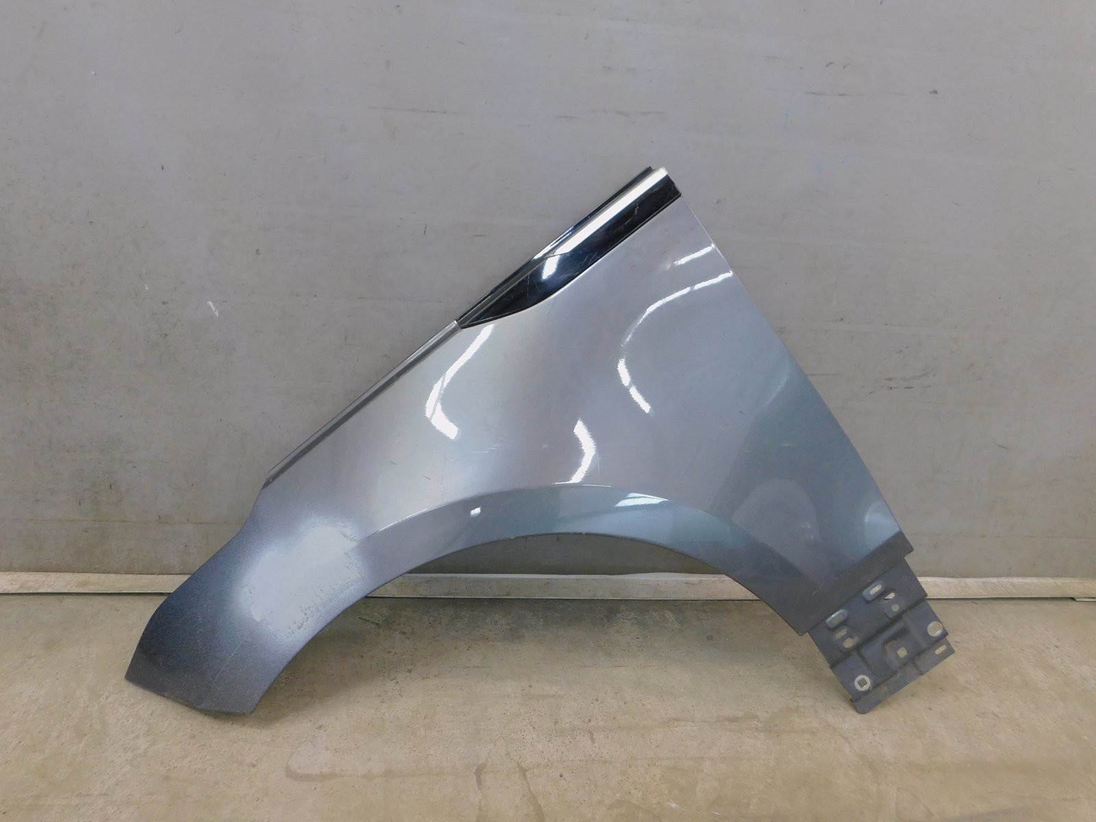 Крыло переднее левое Land Rover Range Rover Velar 2017>