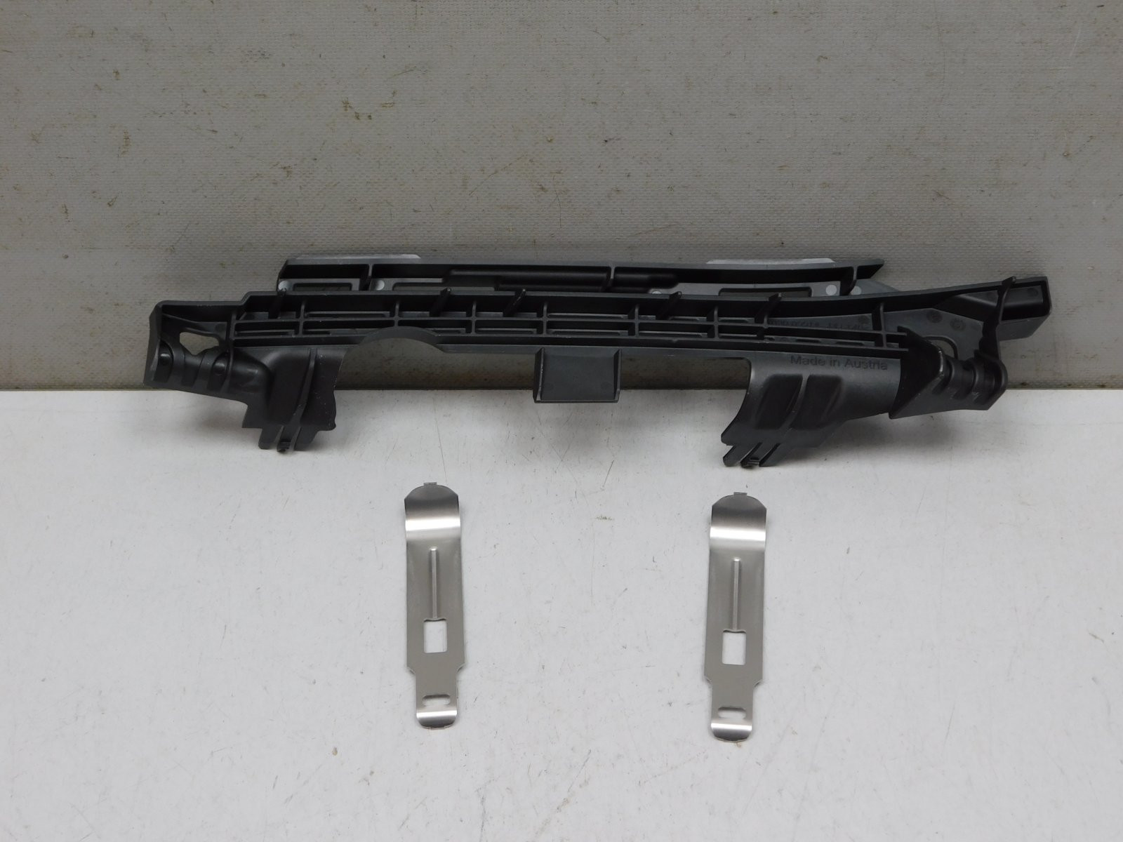 Крепеж фары BMW 6-серия Gran Turismo G32 2017>