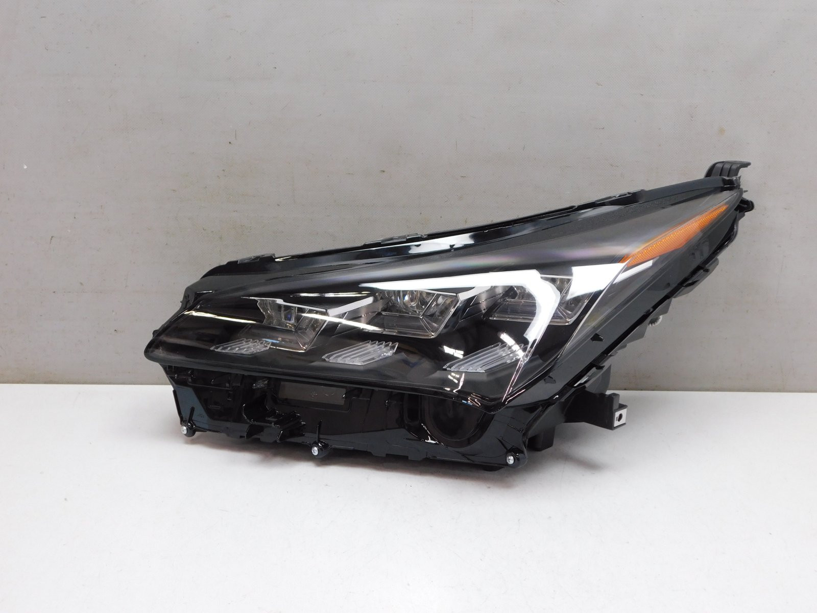 Фара левая Lexus NX 200 2014>