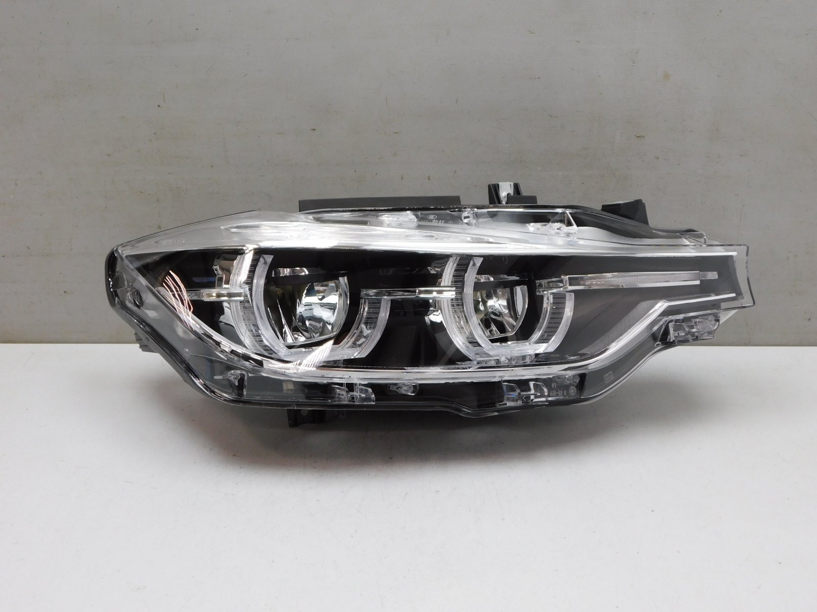 Фара правая BMW 3-серия F30 2011>