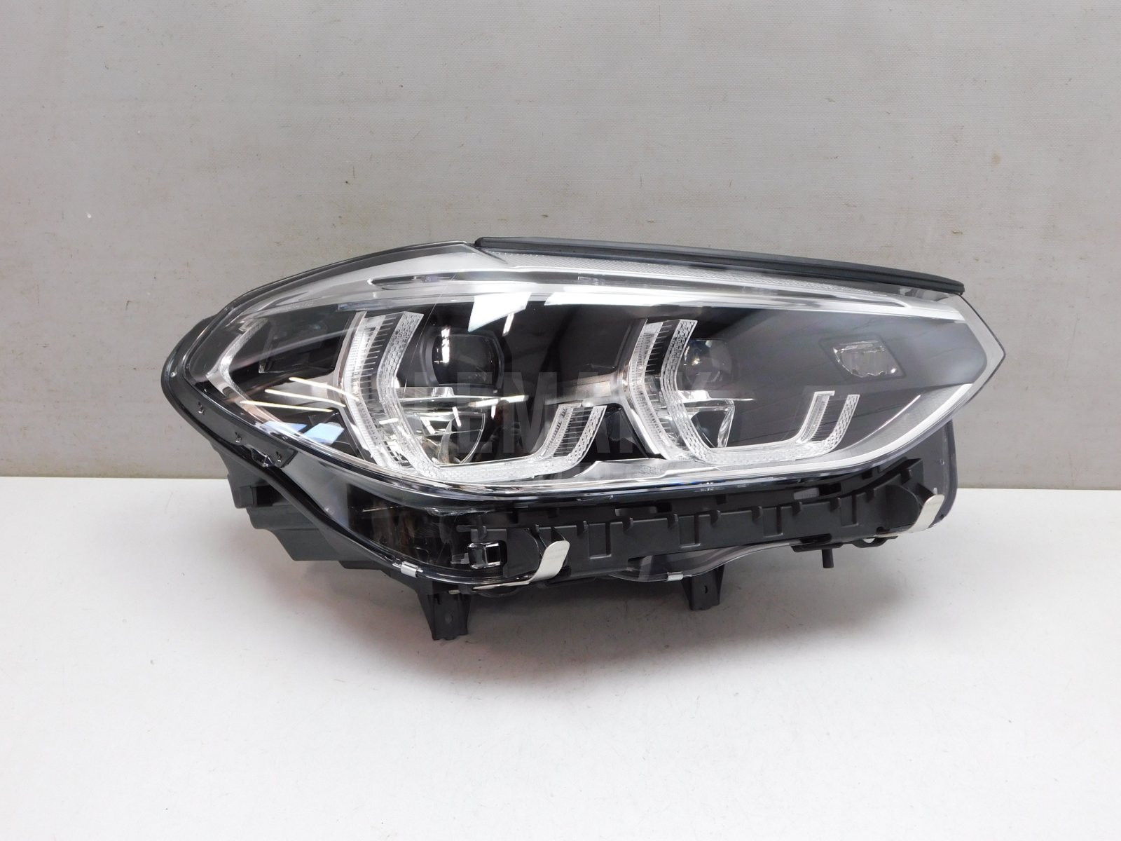Фара правая BMW X3 G01 2017> 63117466120