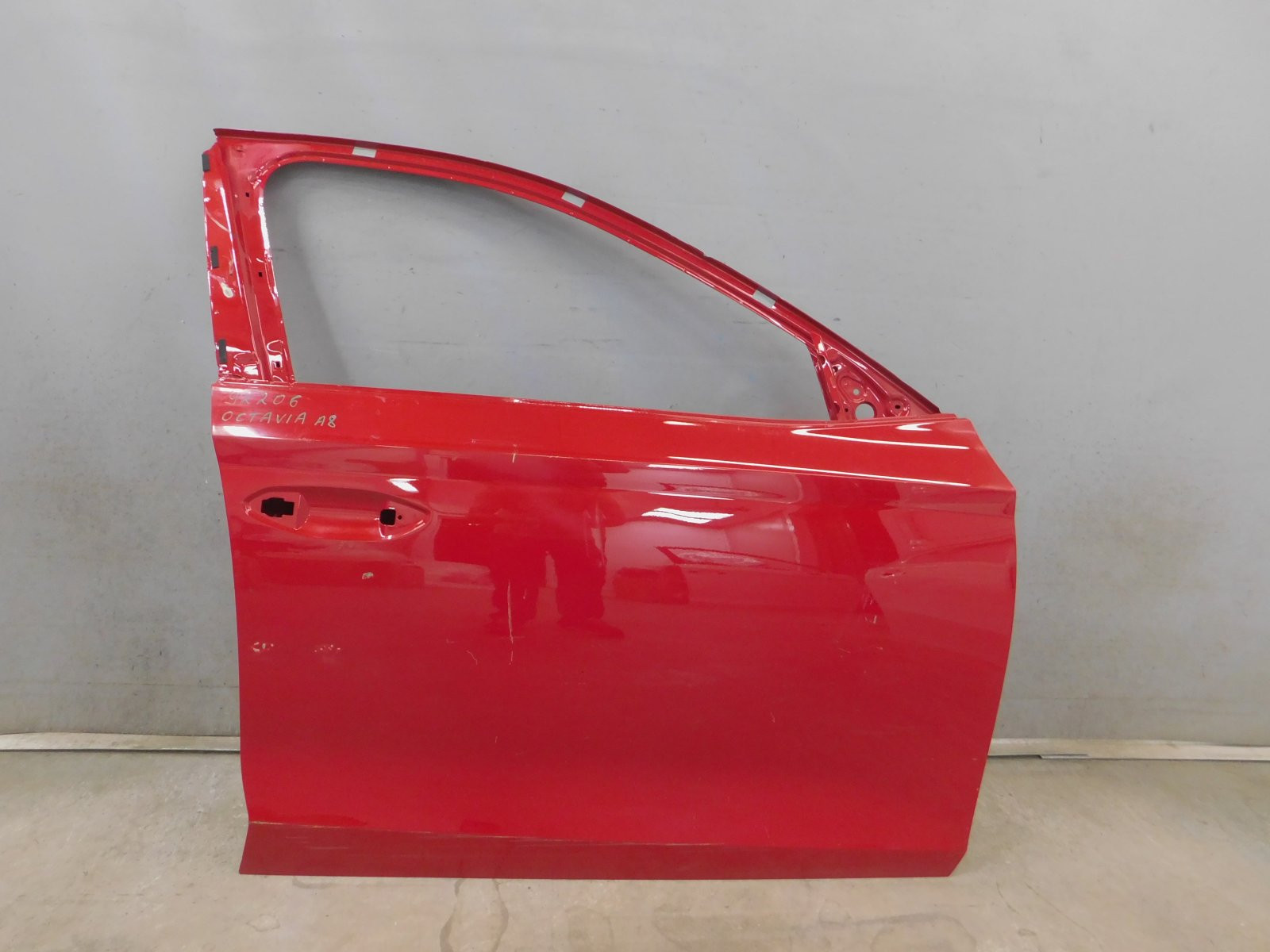 Дверь передняя правая Skoda Octavia IV (A8) 2019>