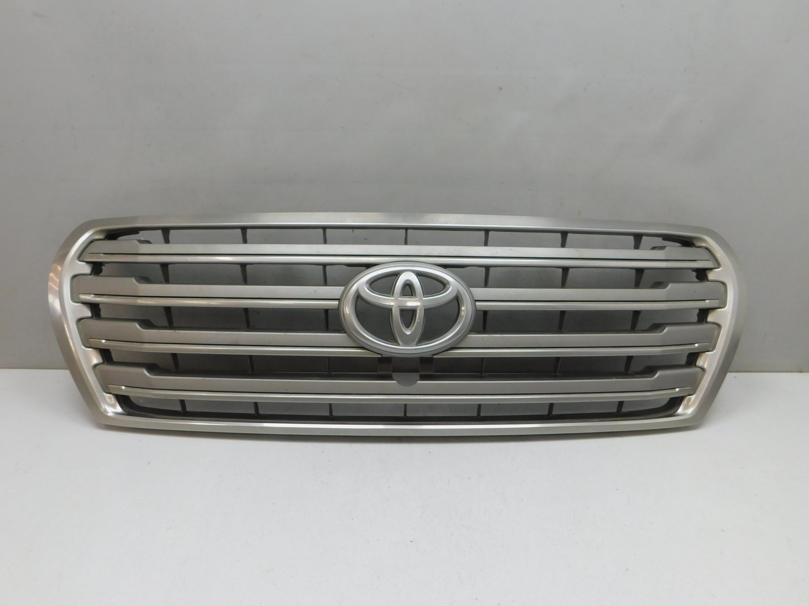 Решетка радиатора Toyota Land Cruiser (200) 2008>