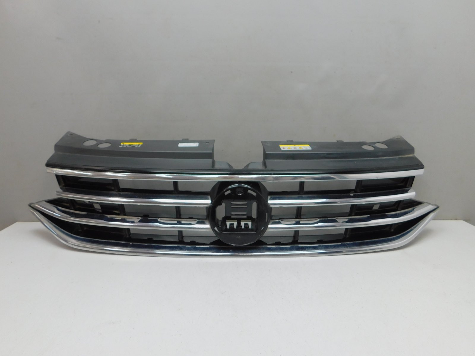 Решетка радиатора Volkswagen Tiguan 2017>