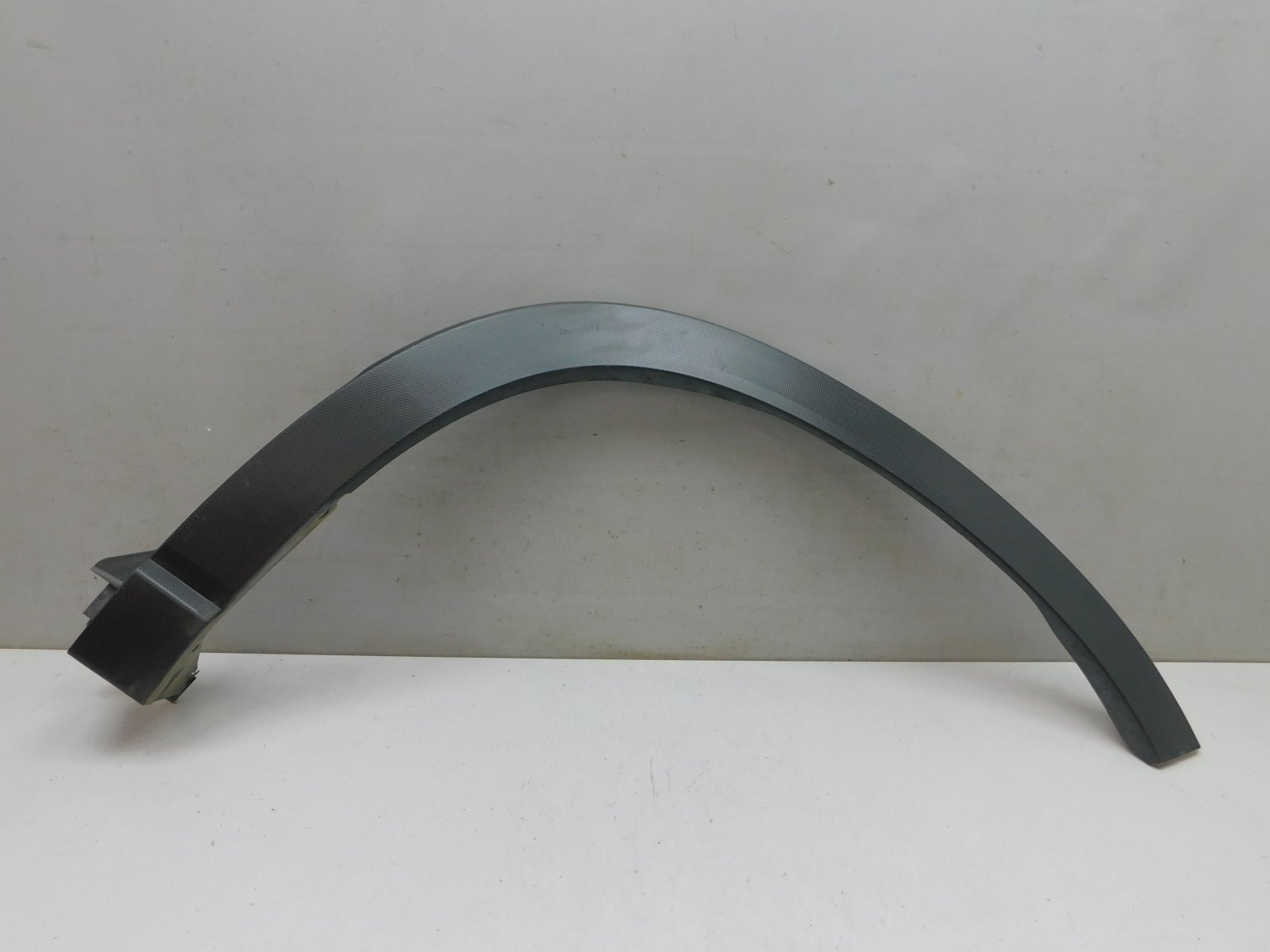 Накладка крыла переднего правого Subaru Forester (S14) 2018>