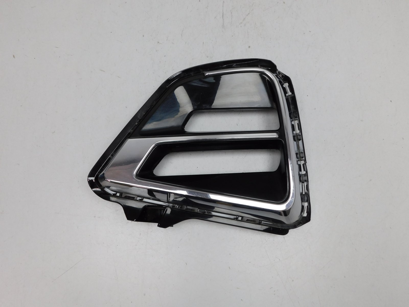 Рамка для противотуманных фар Chery Tiggo 4 Pro 2020>