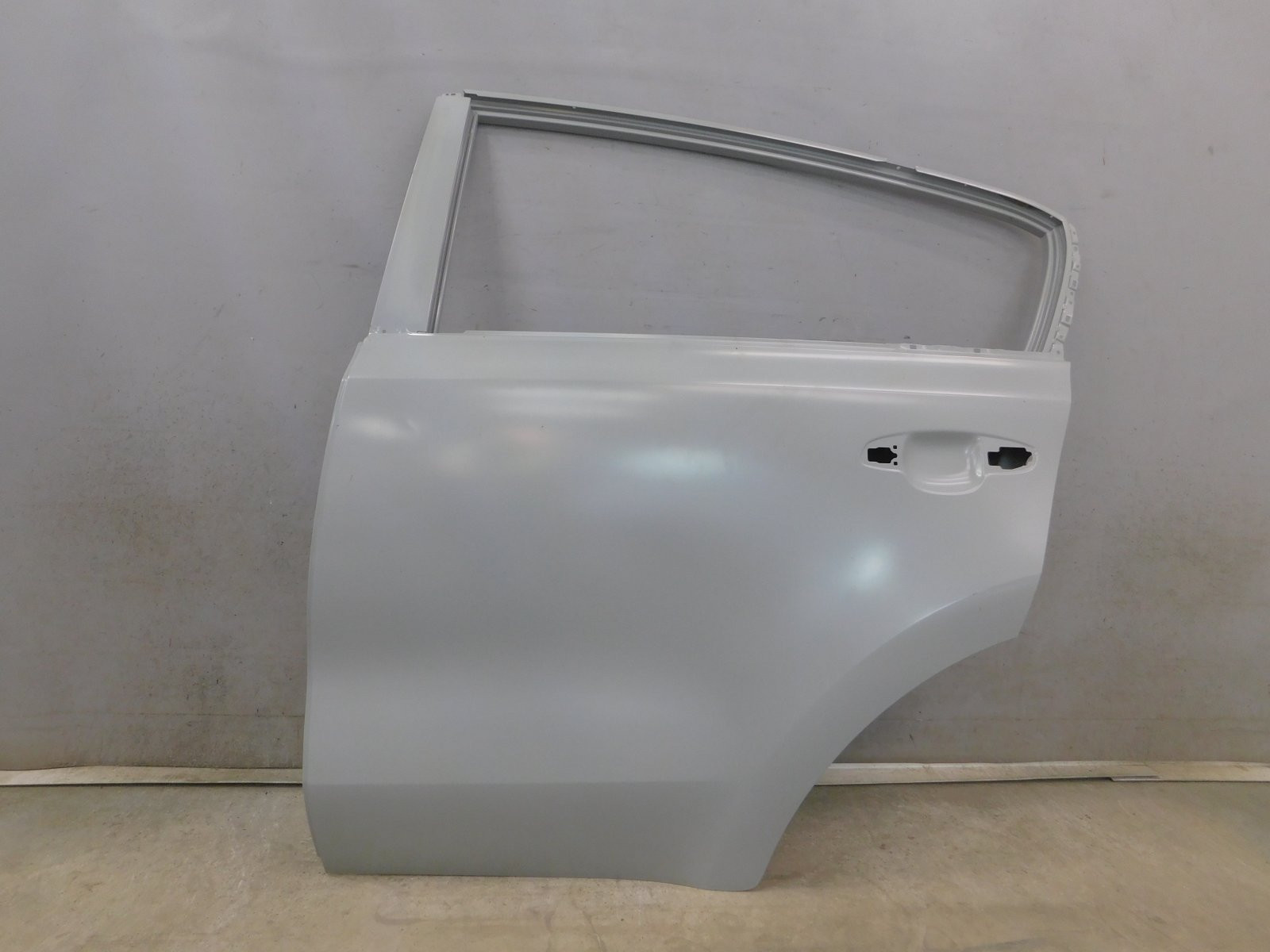 Дверь задняя левая Kia Sportage 2015>