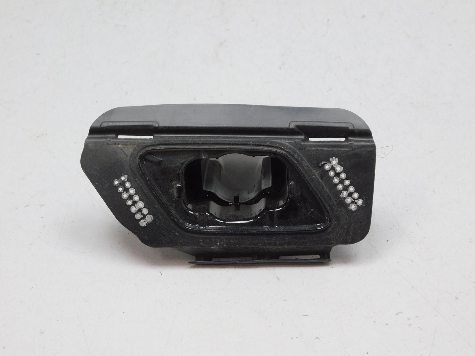 Кронштейн форсунки омывателя фар Skoda Superb 2015>