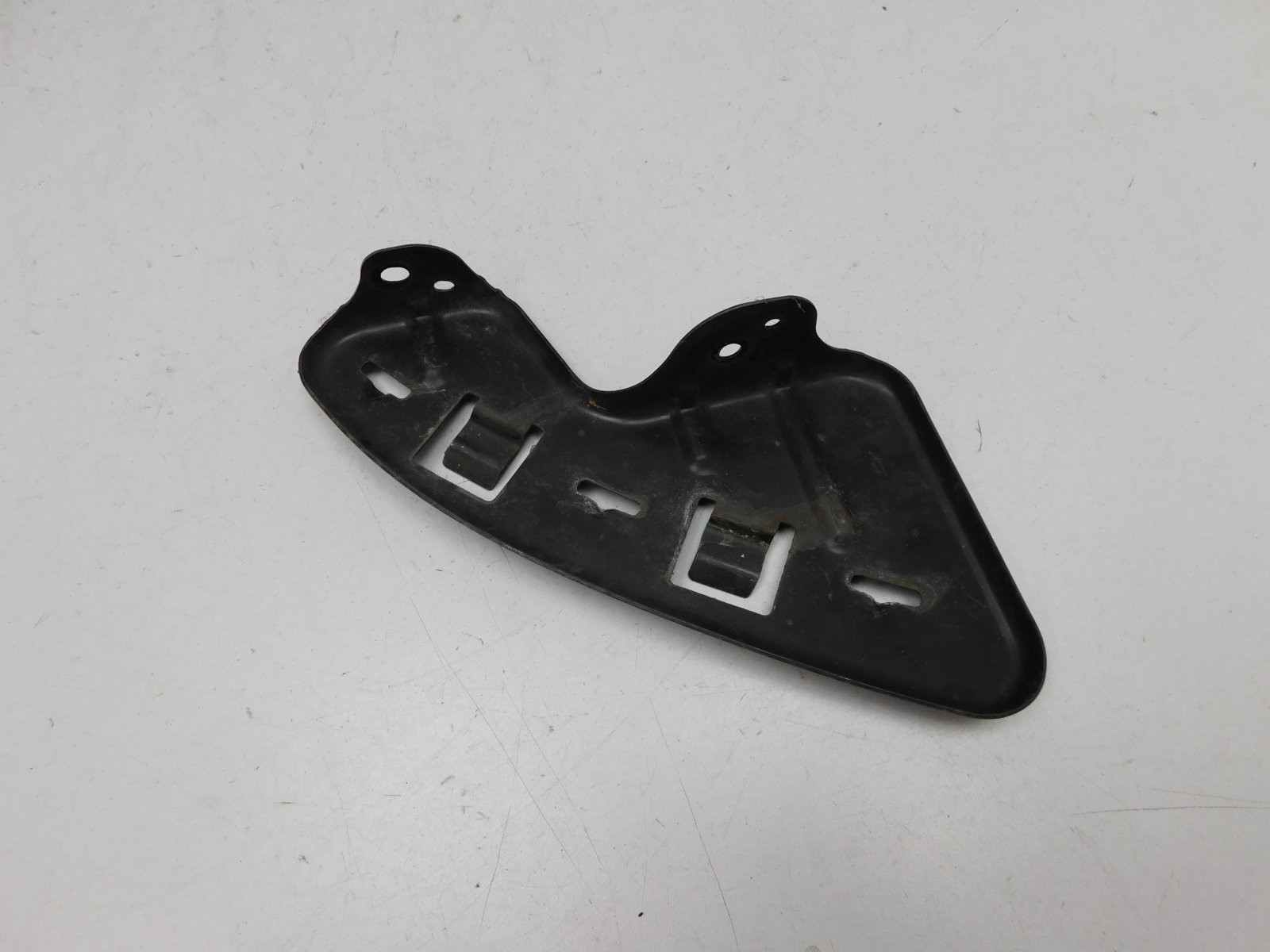 Кронштейн переднего бампера Kia Sportage 2010-2015