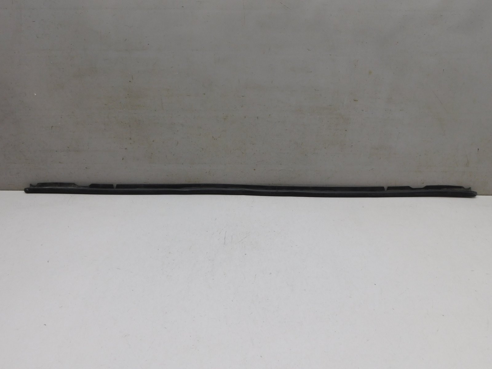 Уплотнитель Lexus GS 2012>