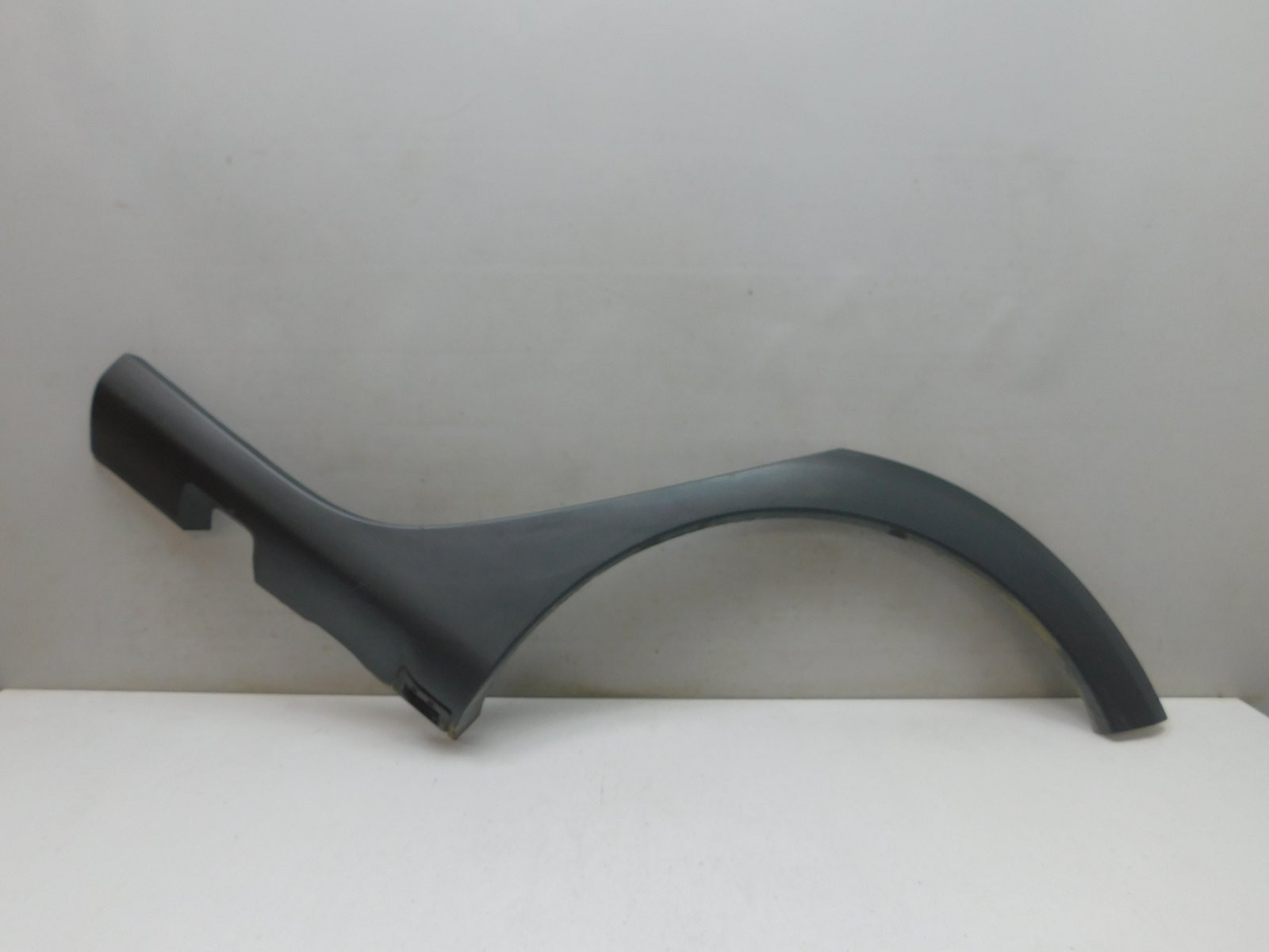 Накладка крыла заднего  левого Renault Sandero 2014>