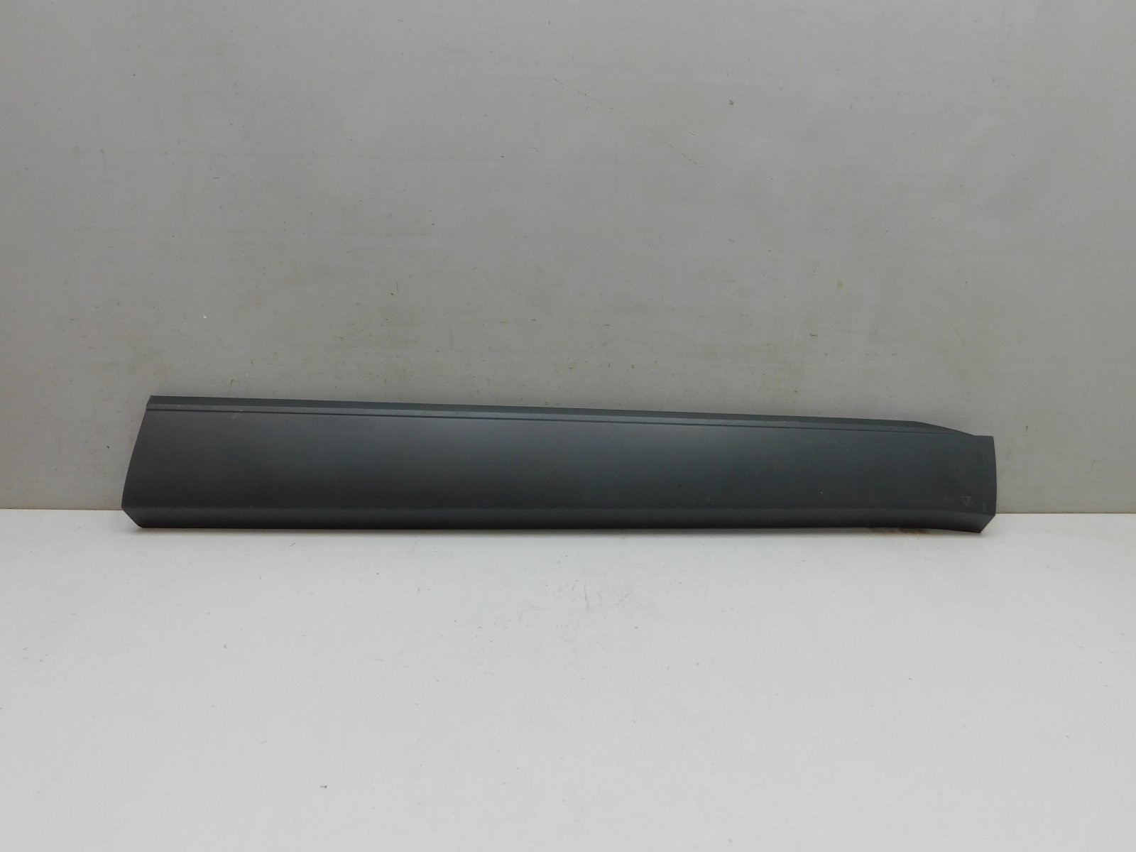 Накладка двери передней правой Renault Arkana 2019>