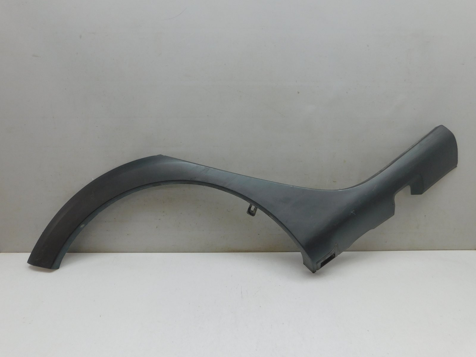 Накладка крыла заднего  правого Renault Sandero 2014>