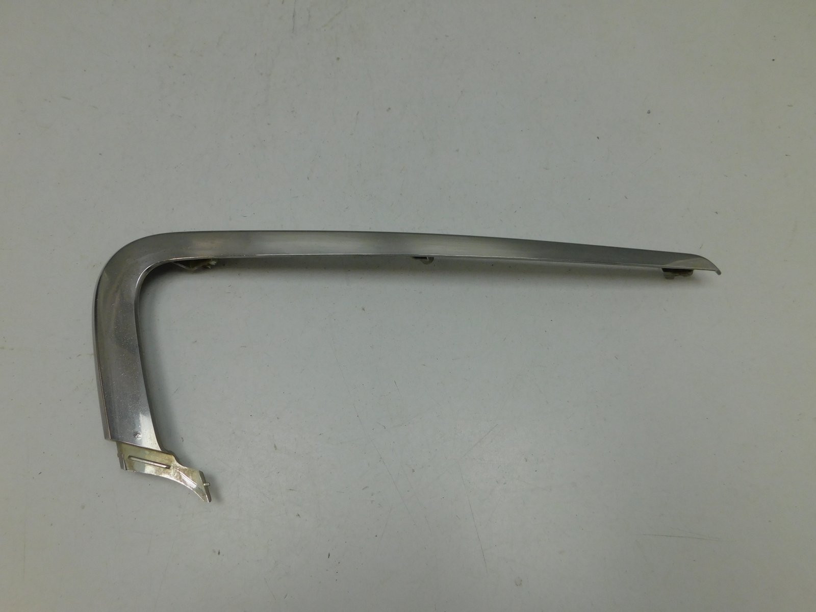 Молдинг переднего бампера VAZ Vesta 2015>