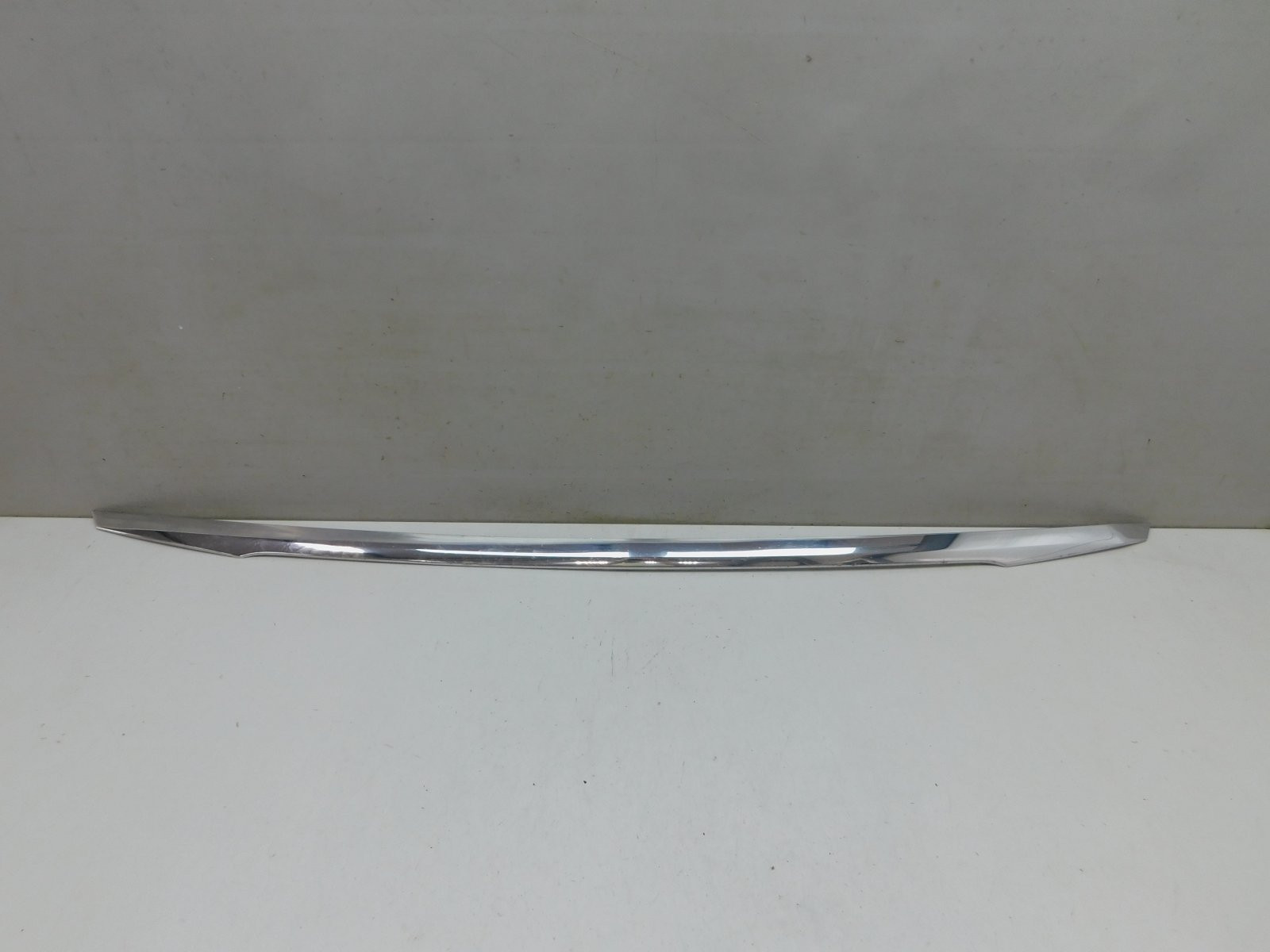 Молдинг крышки багажника Mercedes-Benz C-Klasse W205 2013>