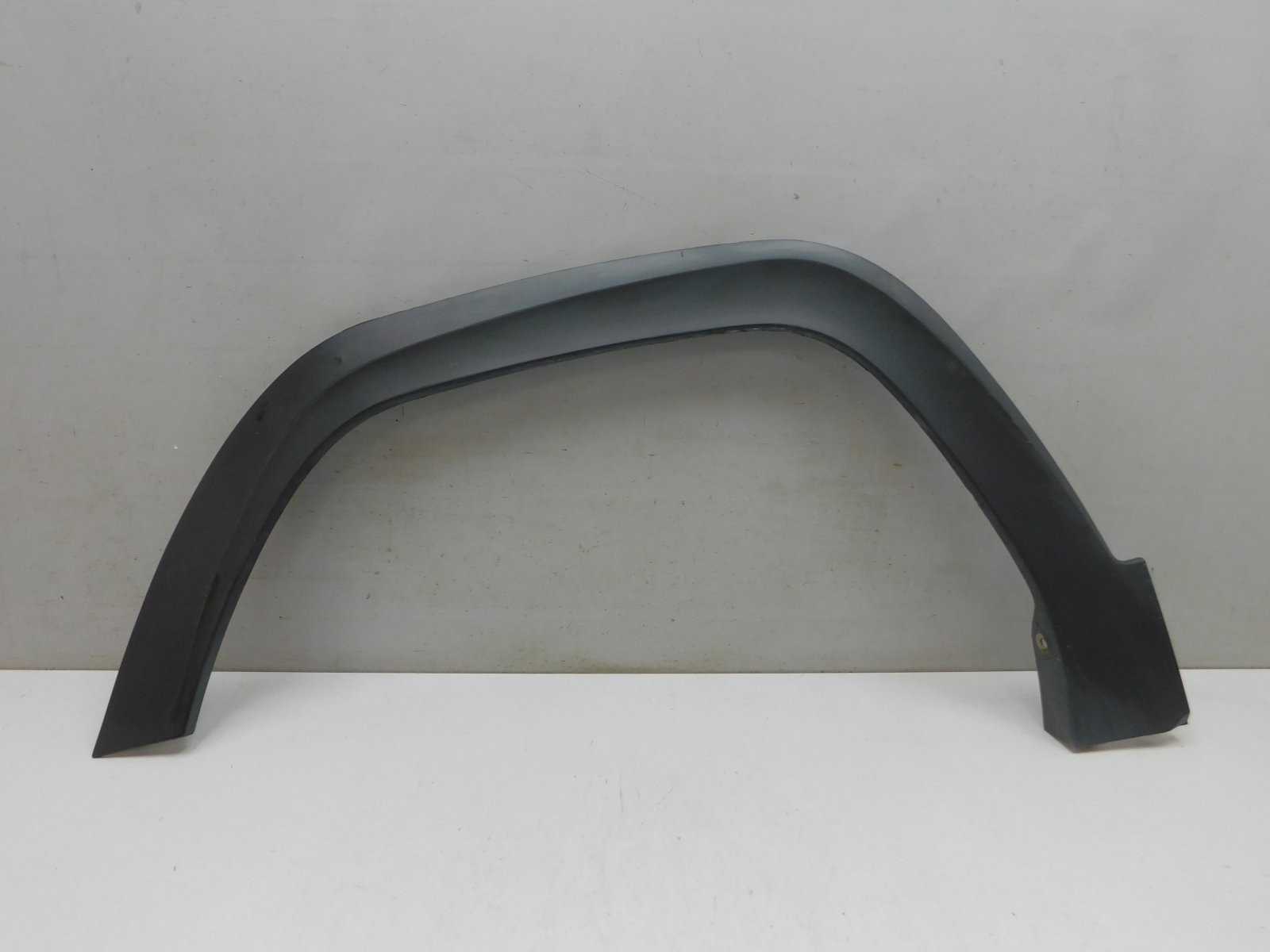 Накладка крыла переднего левого Москвич 3