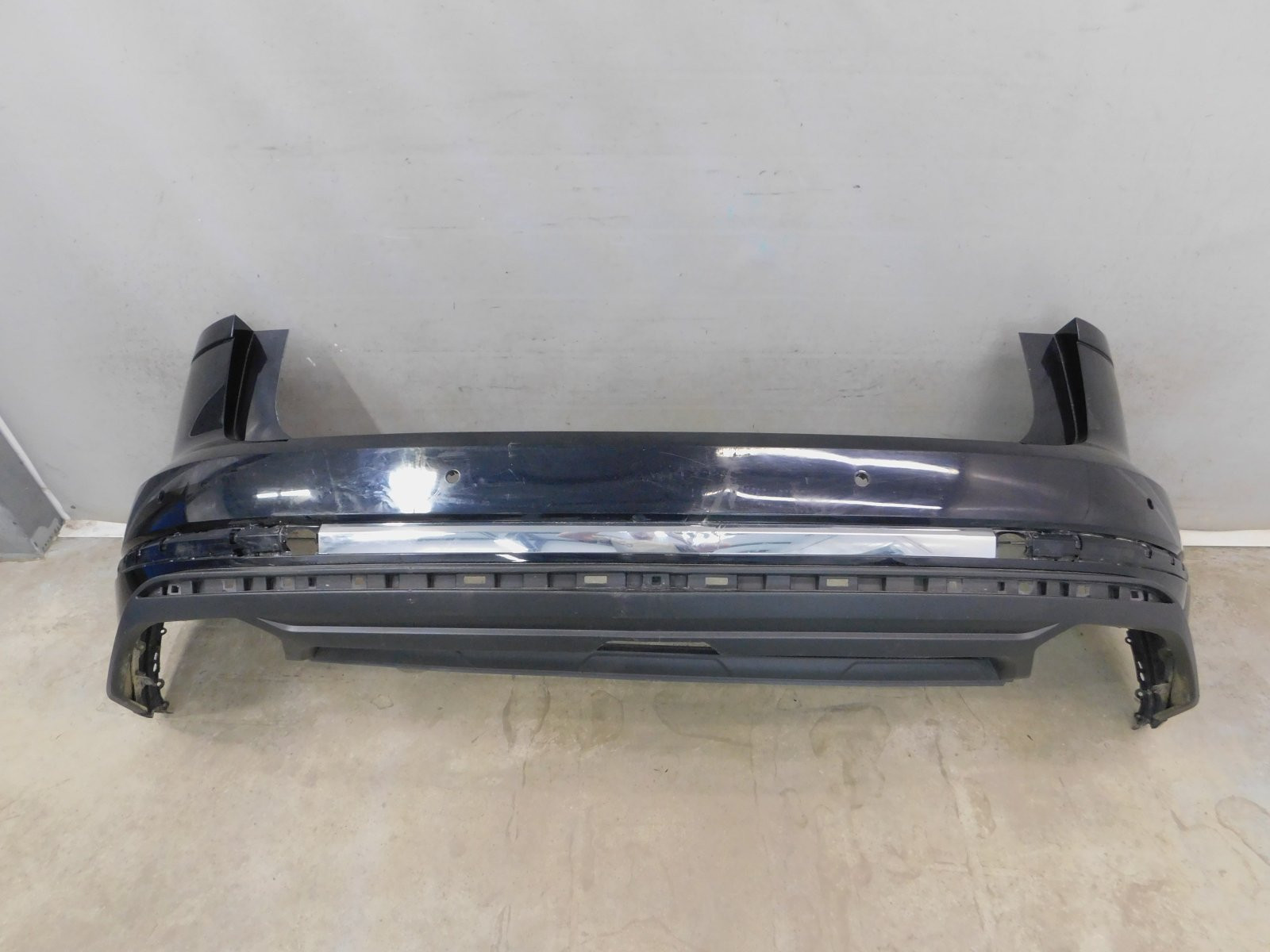 Бампер задний Volkswagen Touareg 2018>