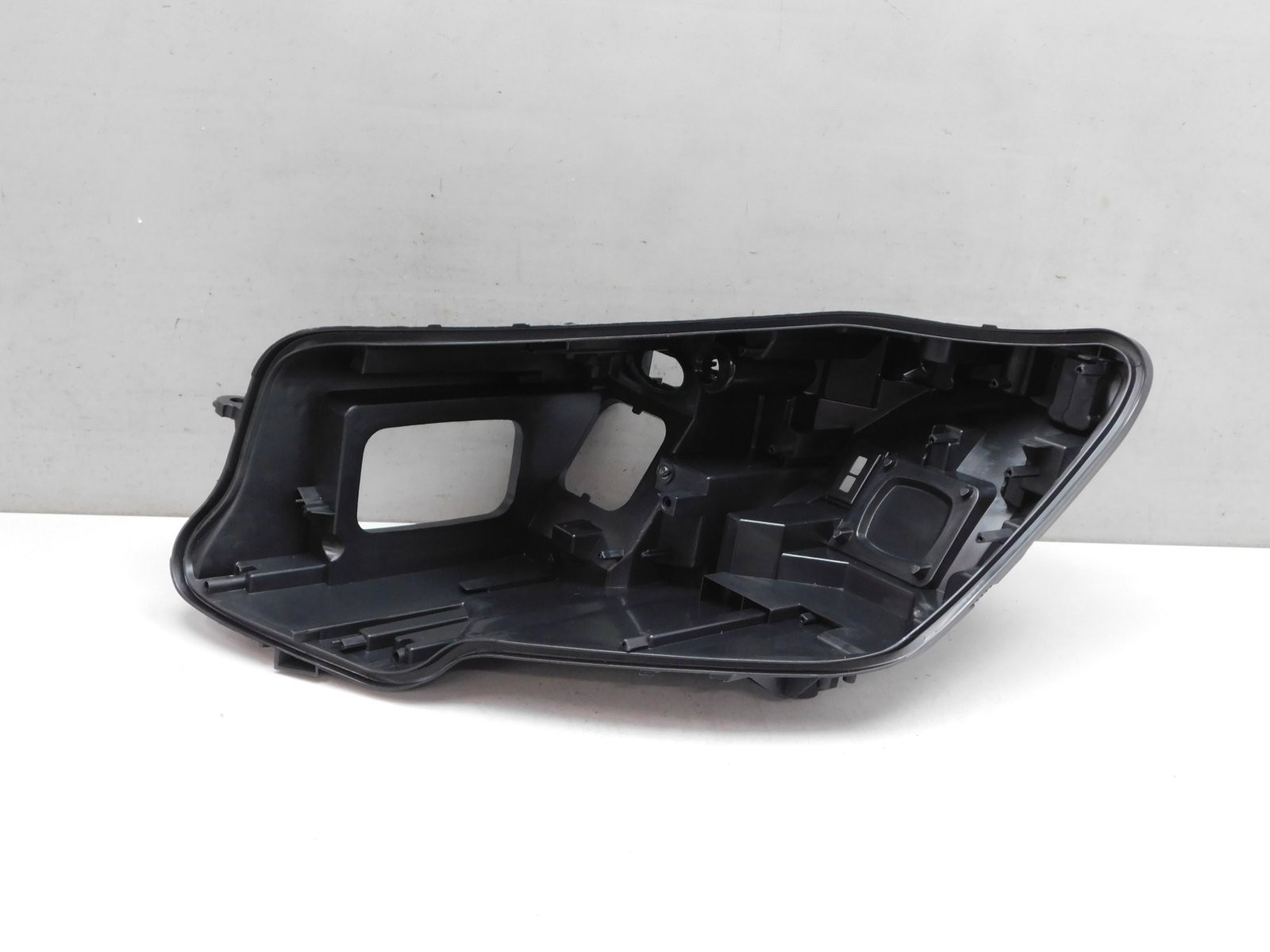 Корпус фары левой Mercedes-Benz S-Klasse W222 2013>