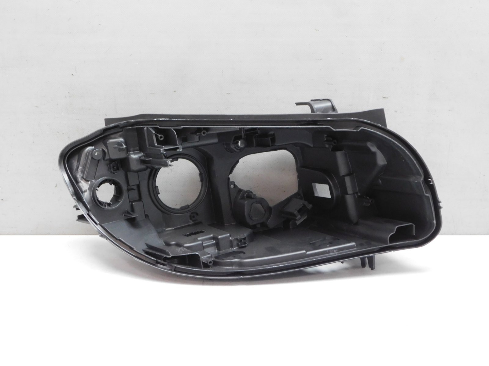 Корпус фары правой BMW X1 E84 2009-2015