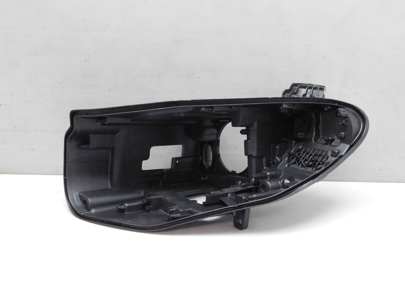 Корпус фары левой Mercedes-Benz CLS-klasse C257 2018>