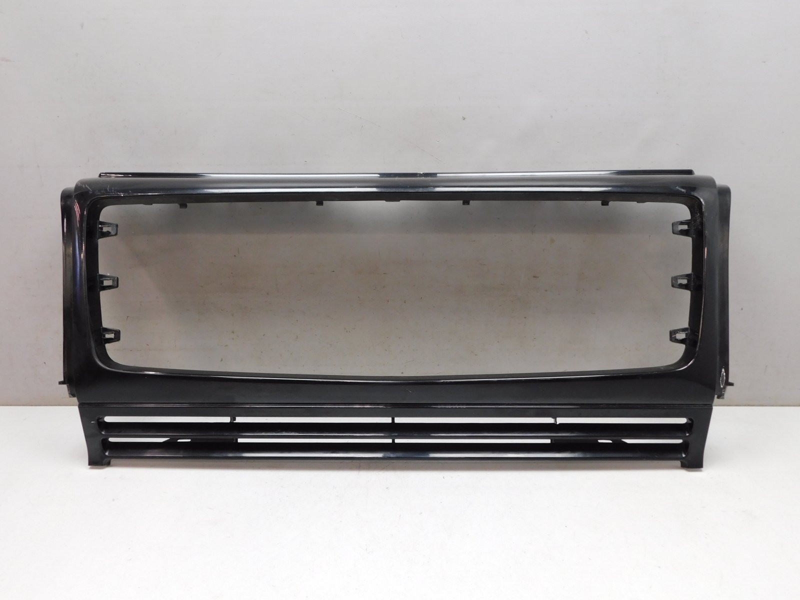 Накладка на решетку радиатора Mercedes-Benz G-Klasse W463 1989>