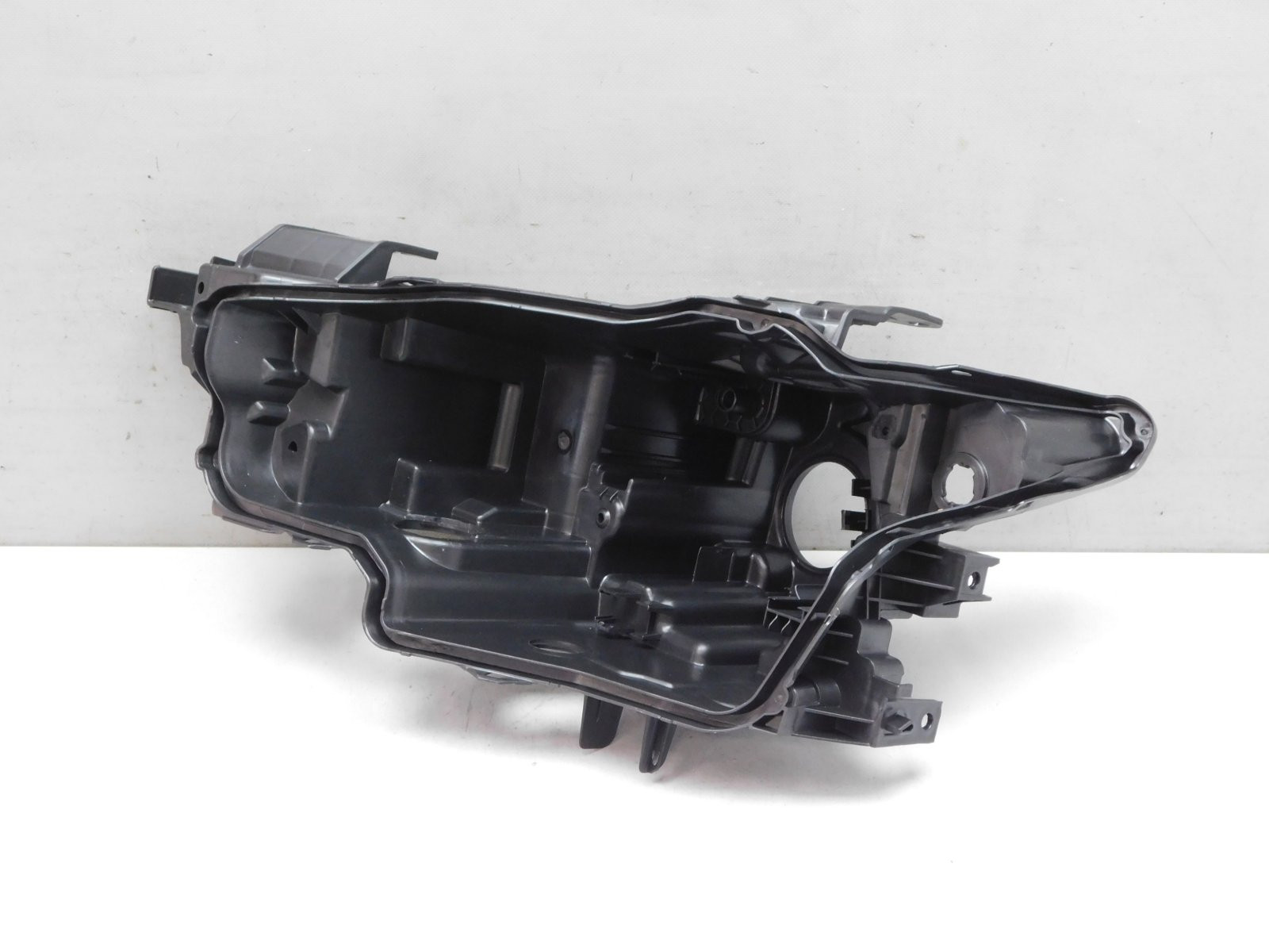 Корпус фары левой Mazda 3 (BP) 2019>