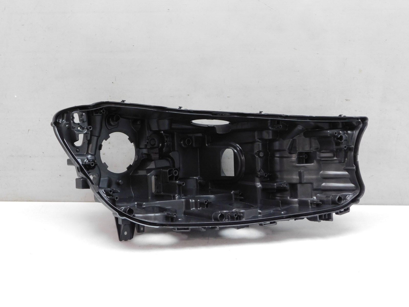 Корпус фары правой BMW 7-серия G11/G12 2014>