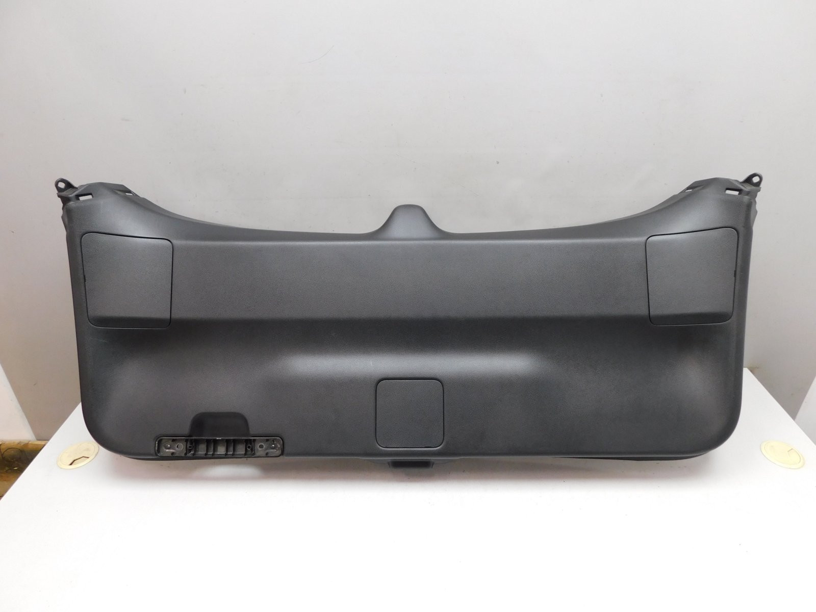 Обшивка двери багажника Subaru Legacy Outback (B16) 2020>