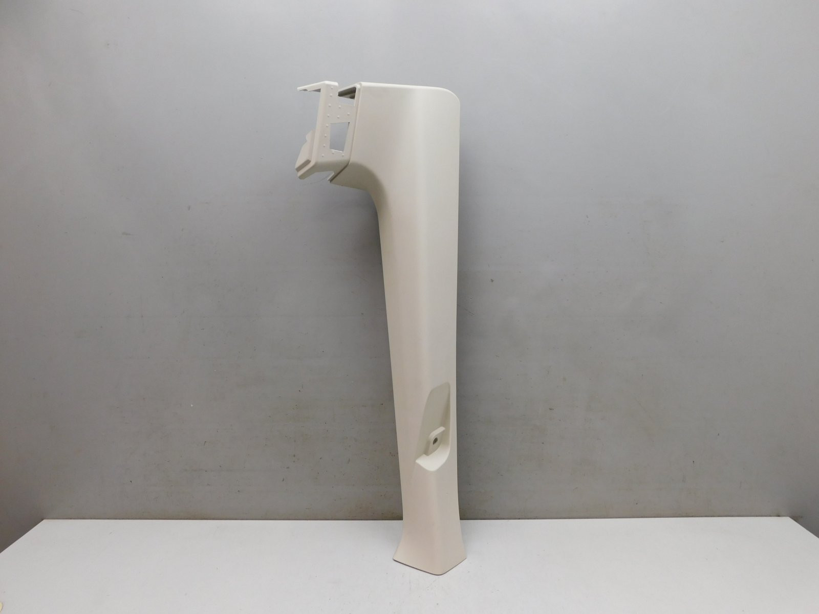 Обшивка двери багажника BMW 6-серия Gran Turismo G32 2017>