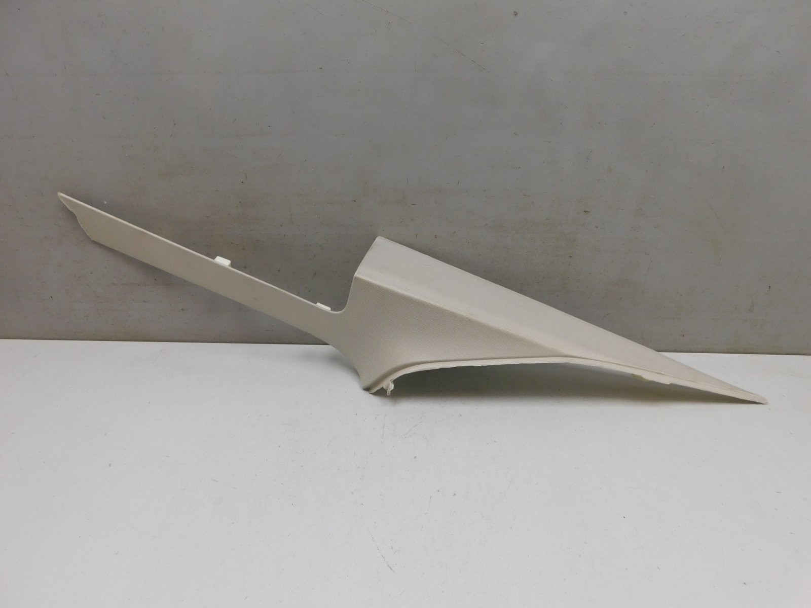 Обшивка стойки BMW 6-серия Gran Turismo G32 2017>