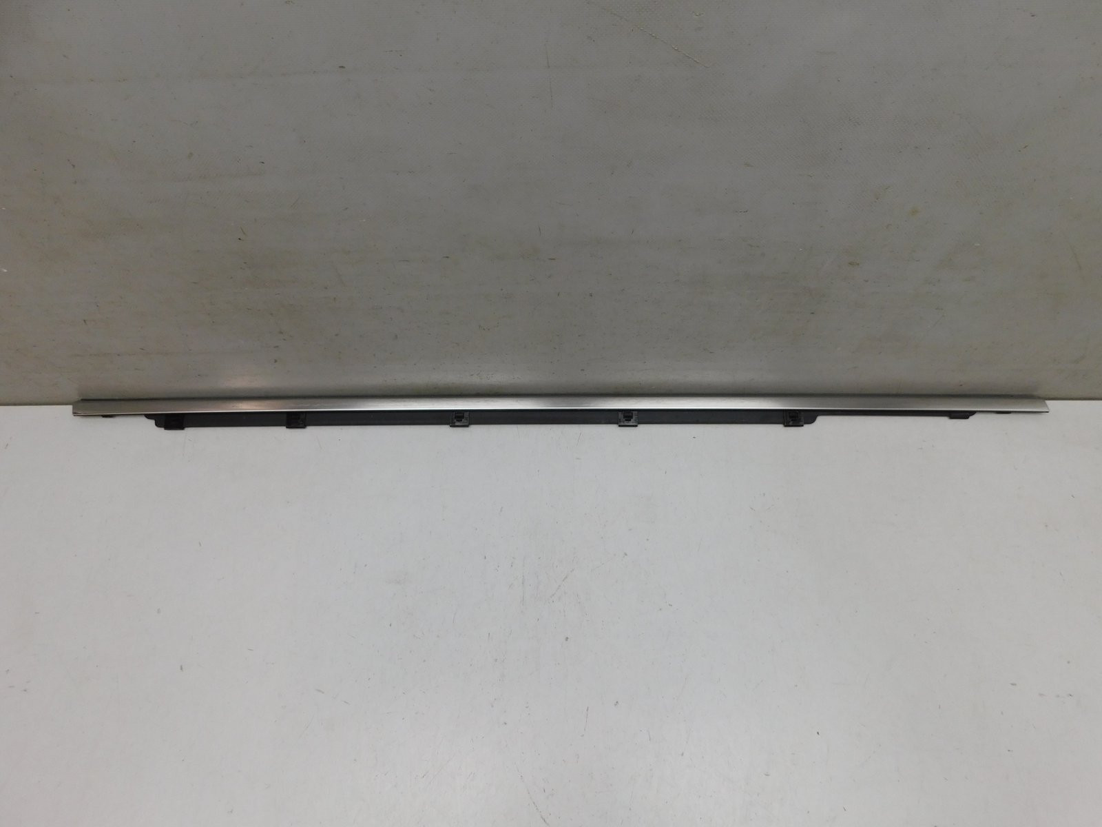 Накладка стекла переднего правог Hyundai Santa Fe (TM) 2018>