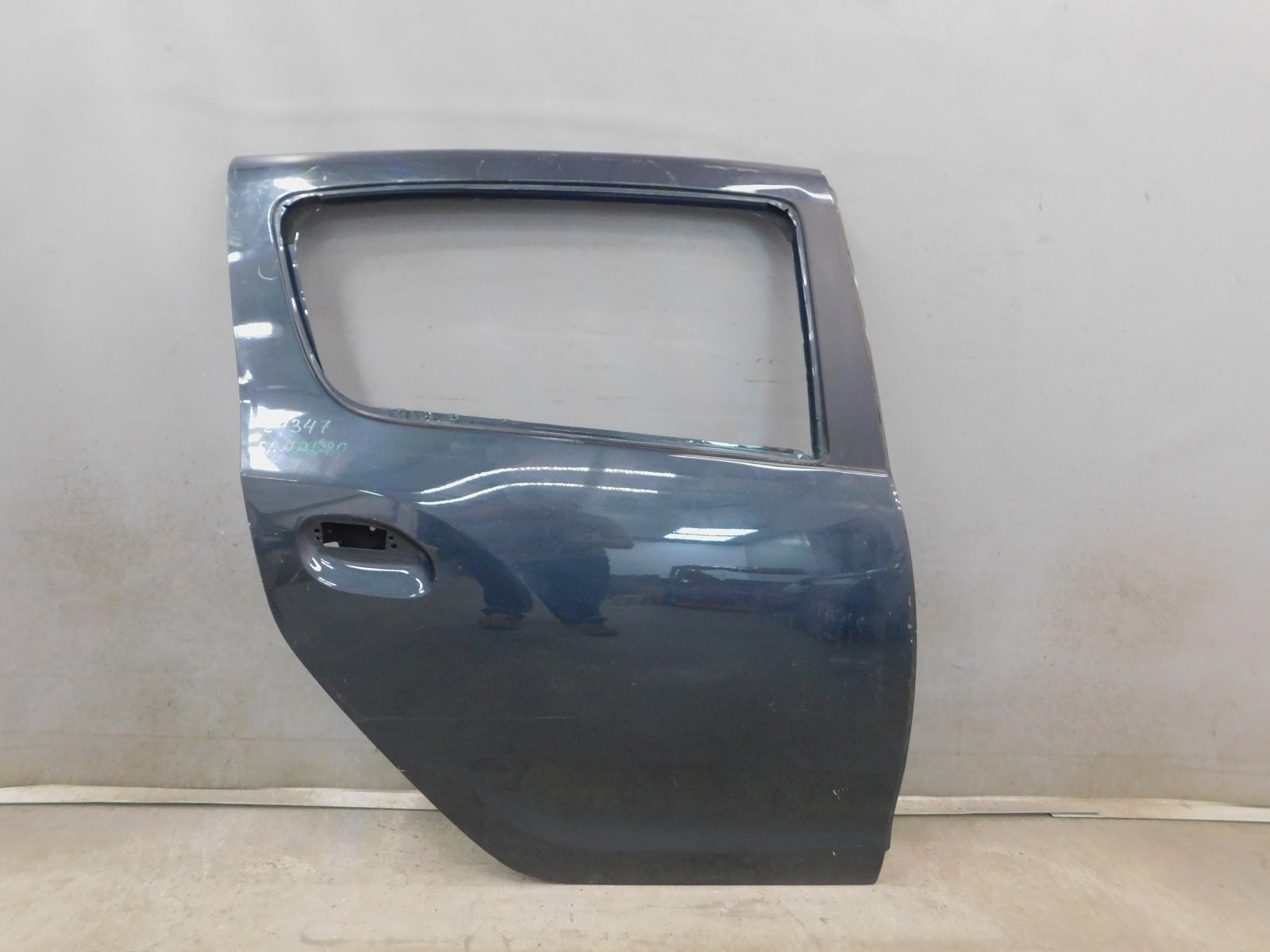 Дверь задняя правая Renault Sandero 2014>