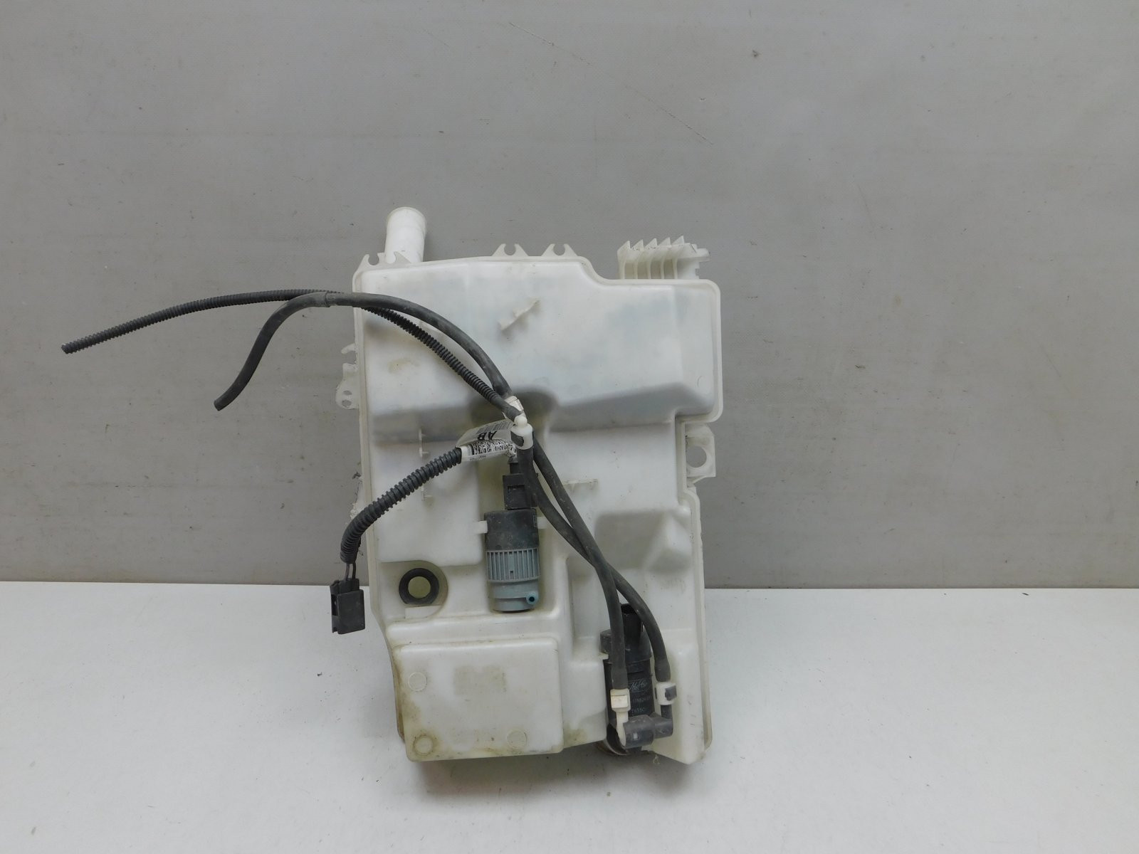 Бачок омывателя лобового стекла Ford Focus III 2011>