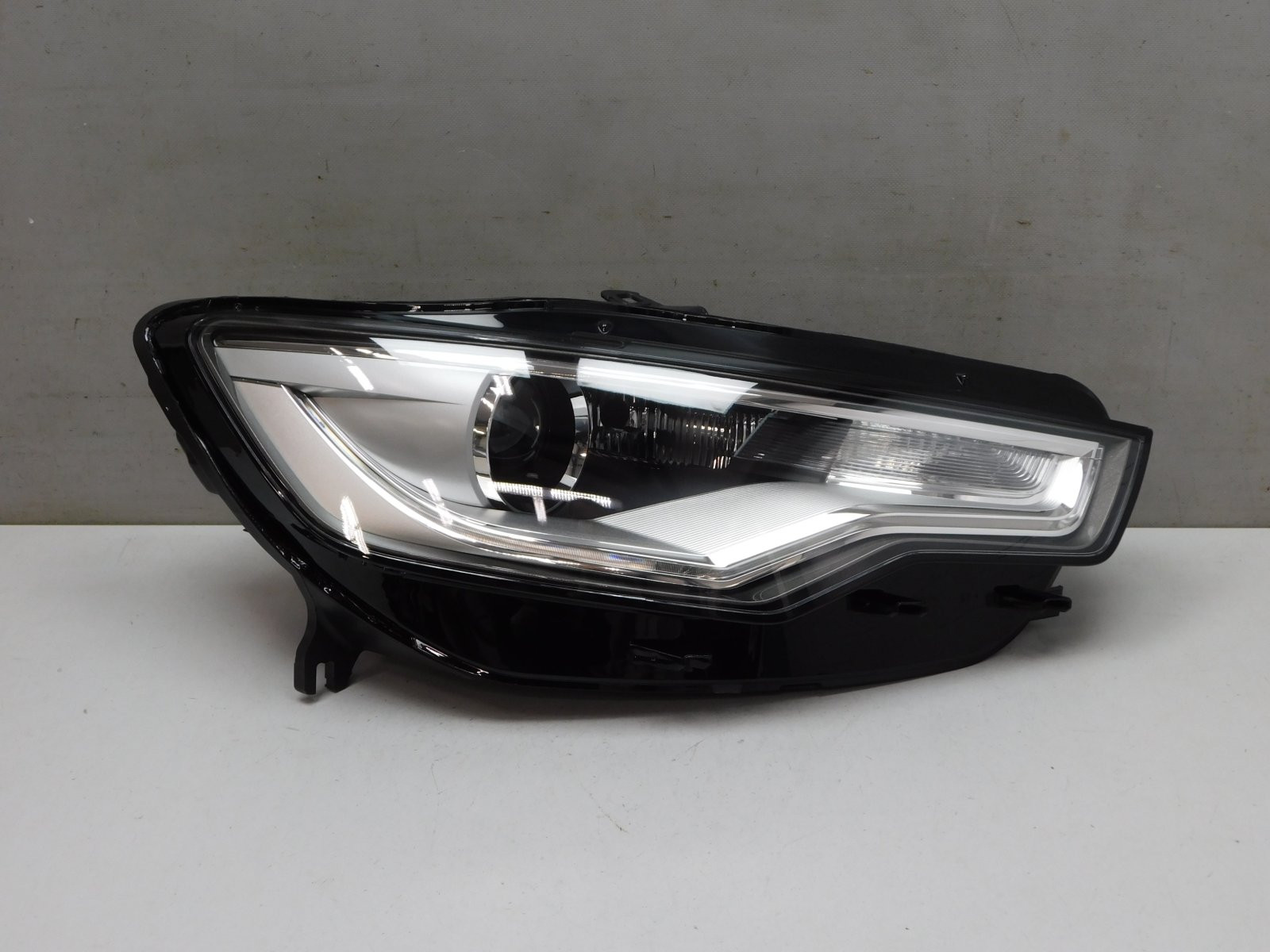 Фара правая Audi A6 [C7,4G] 2011-2018