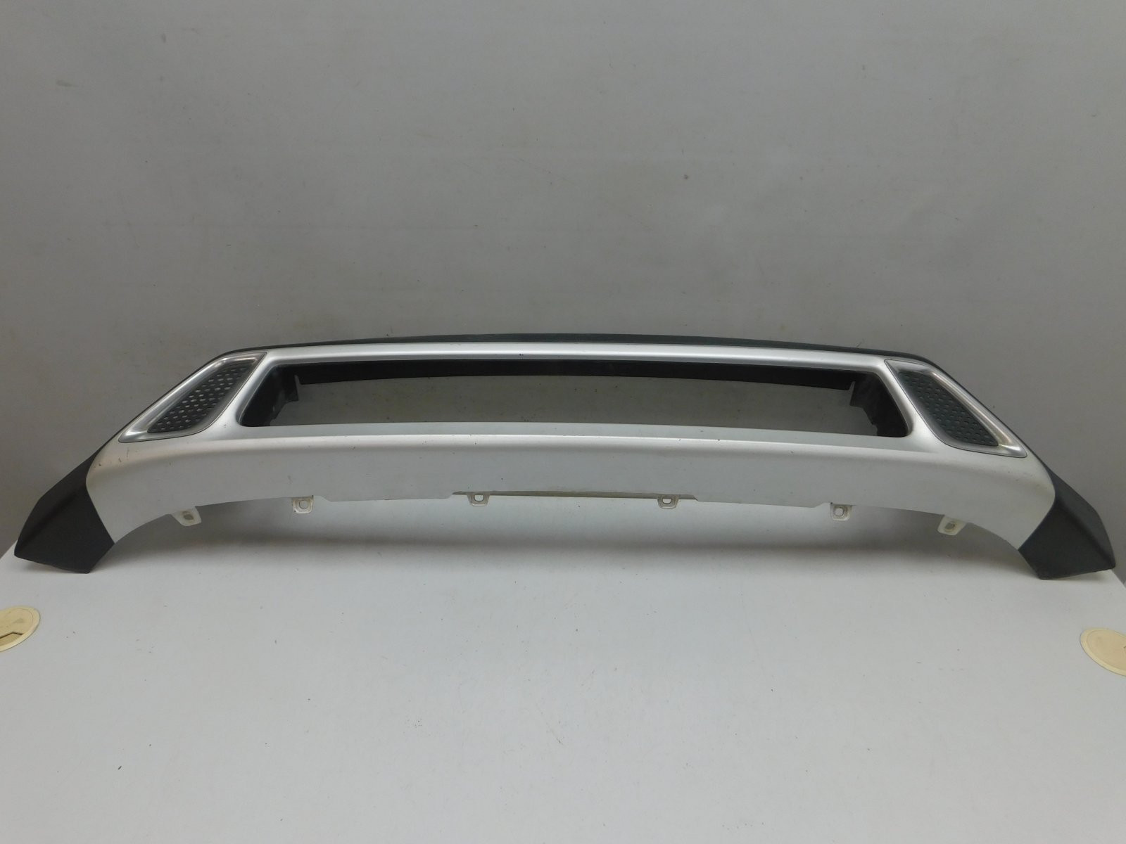 Накладка переднего бампера Mitsubishi Outlander 2012>