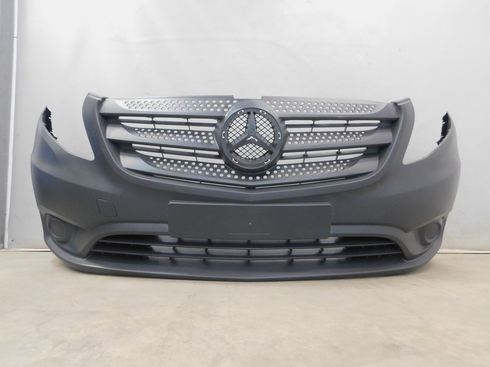 Бампер передний Mercedes-Benz V-Klasse W447 2014>