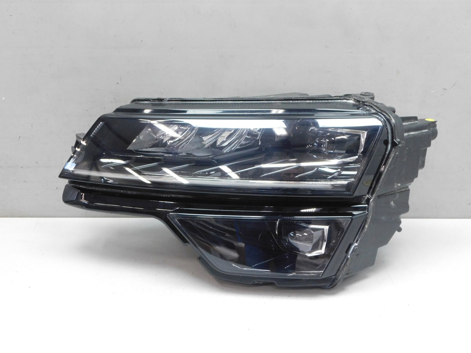 Фара левая Skoda Karoq 2017>