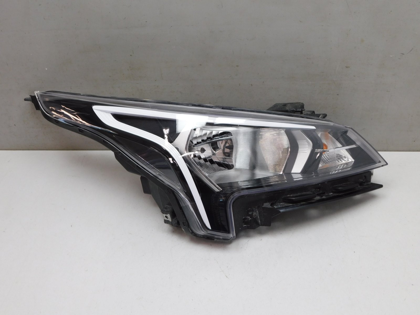 Фара правая Kia Rio 2017>