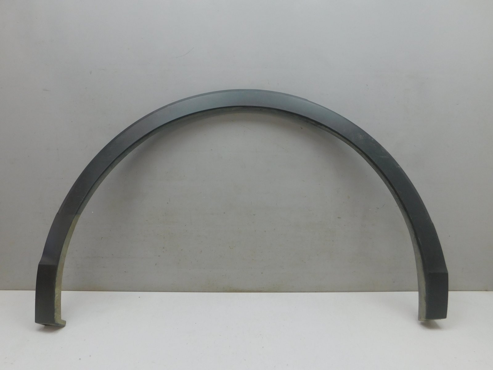 Накладка крыла заднего  правого Volkswagen Tiguan 2017>