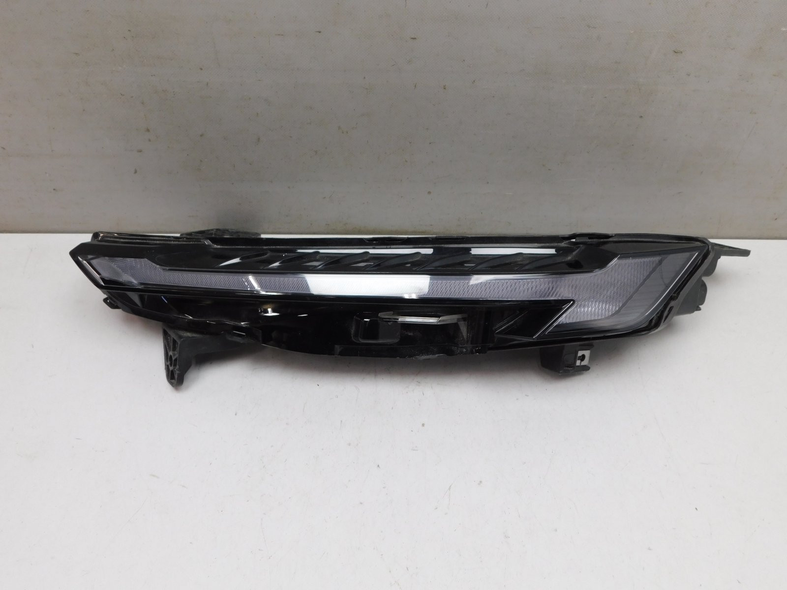 Ходовой огонь левый (ДХО) Omoda C5 2022>