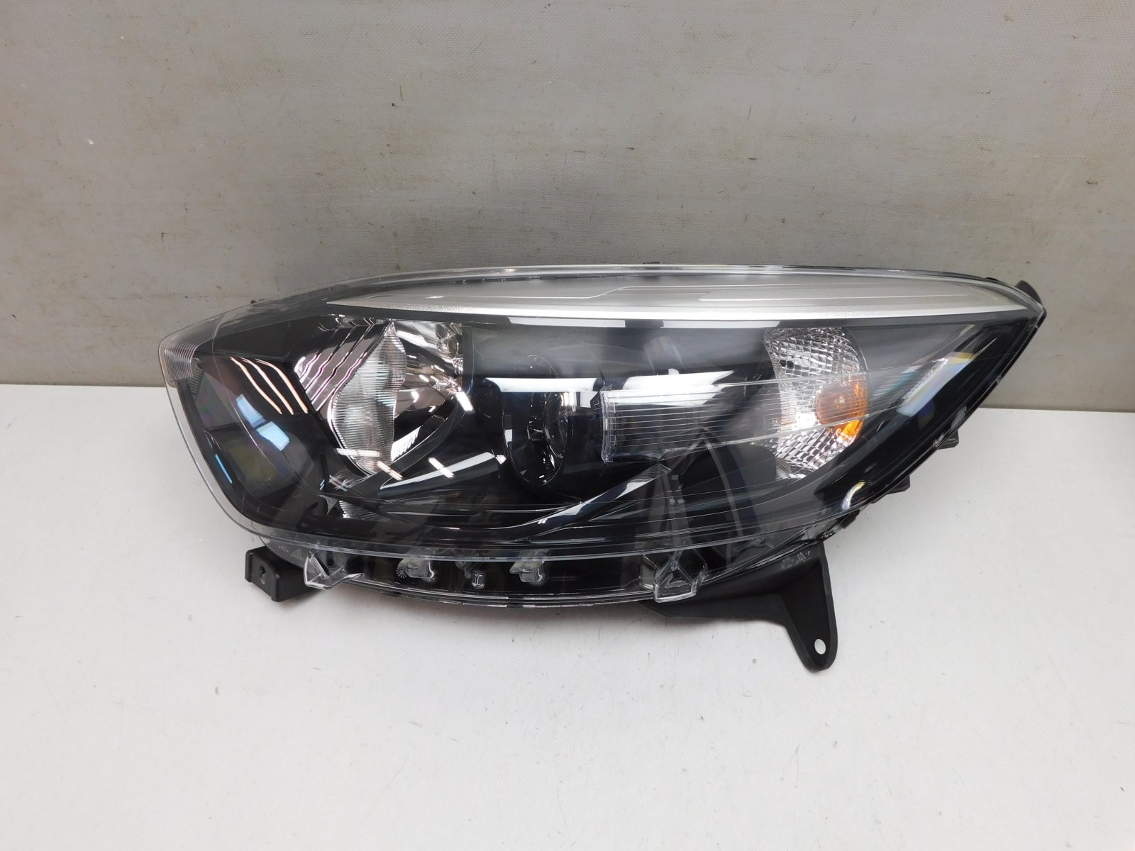 Фара левая Renault Kaptur 2016>