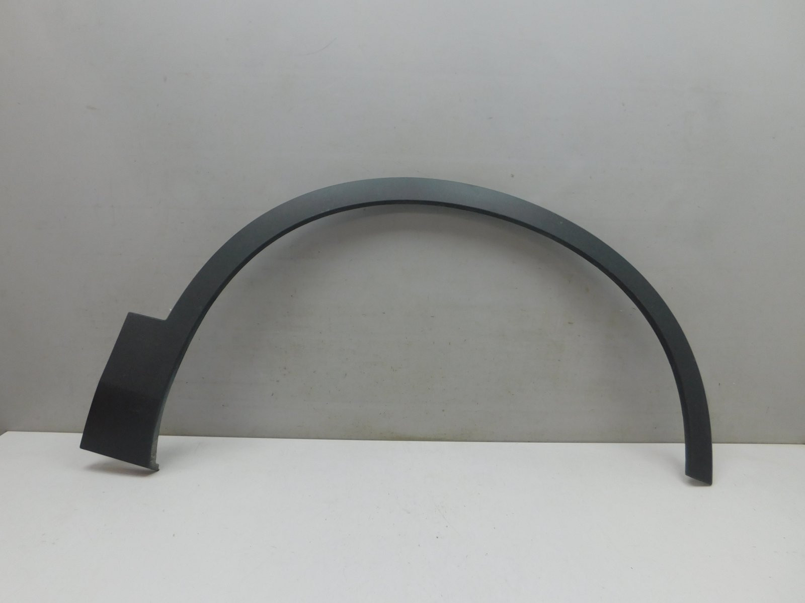 Накладка крыла переднего правого Volvo XC40 2017>