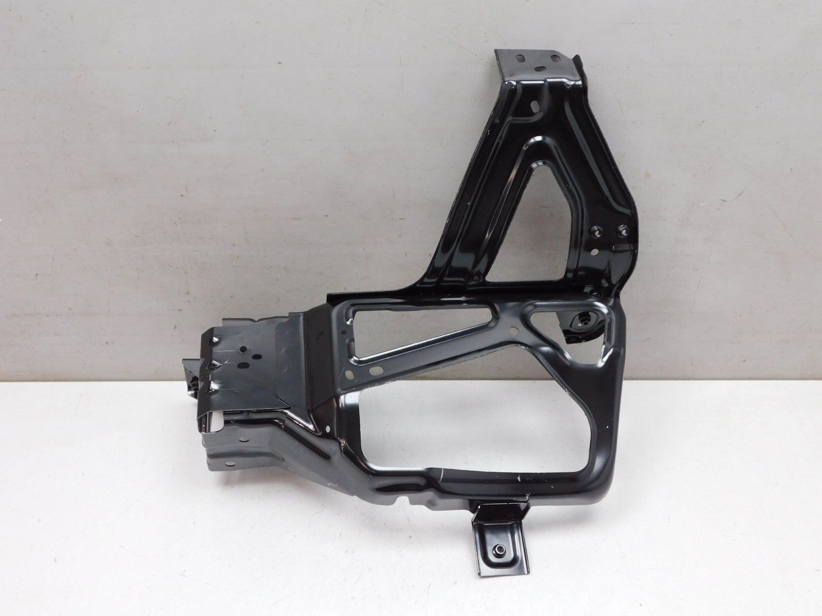 Кронштейн фары Zeekr 001 2021>