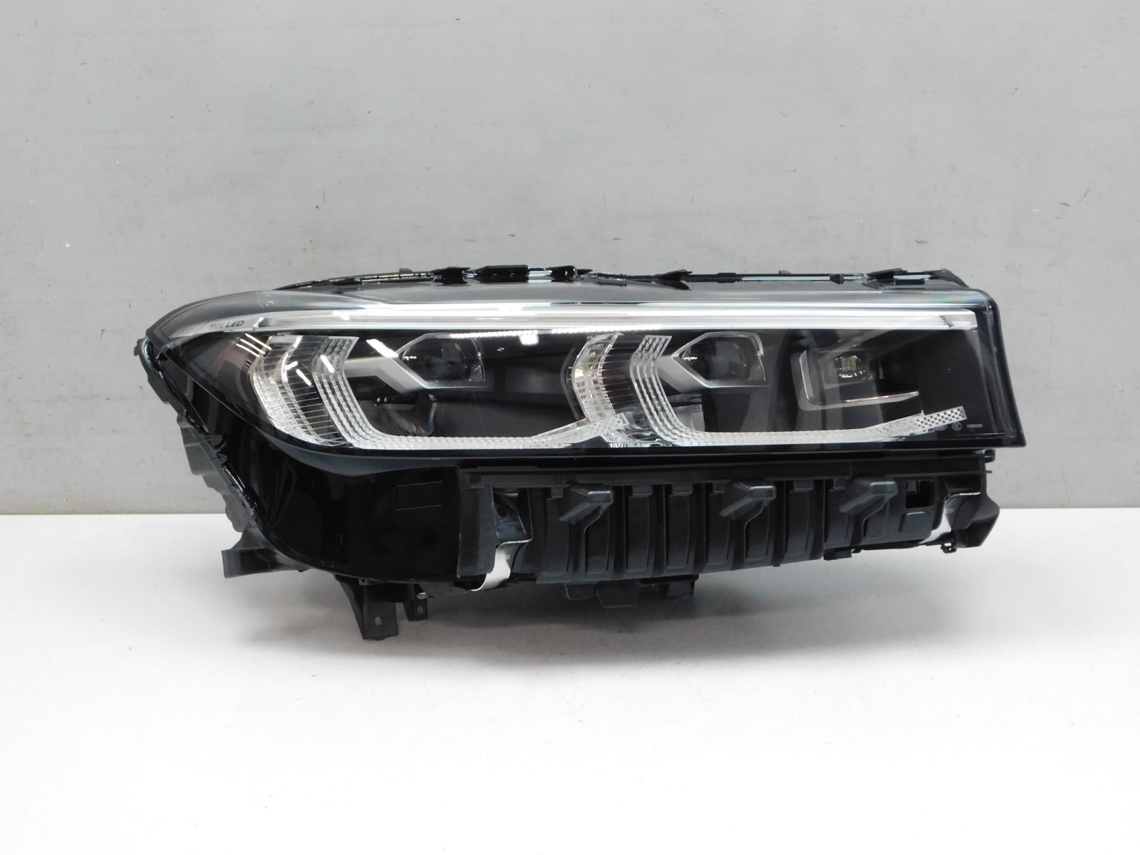 Фара правая BMW 7-серия G11/G12 2014>