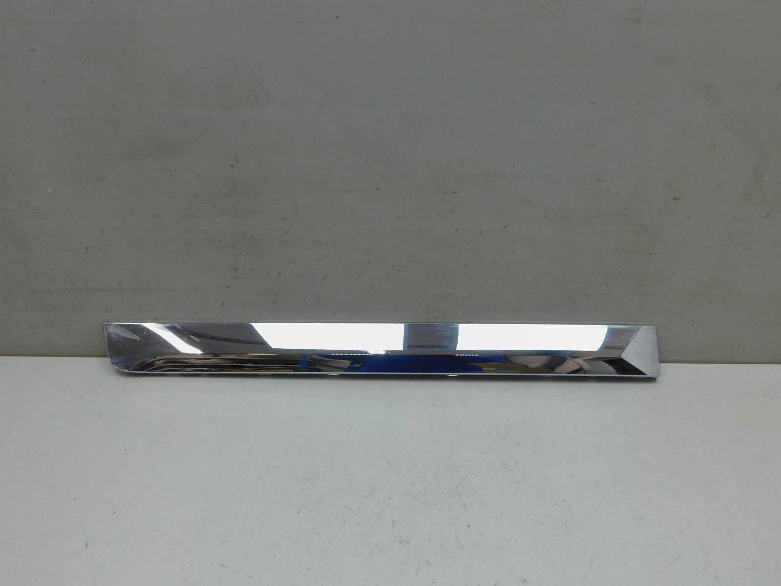 Молдинг двери задней правой Chery Tiggo 8 2019>