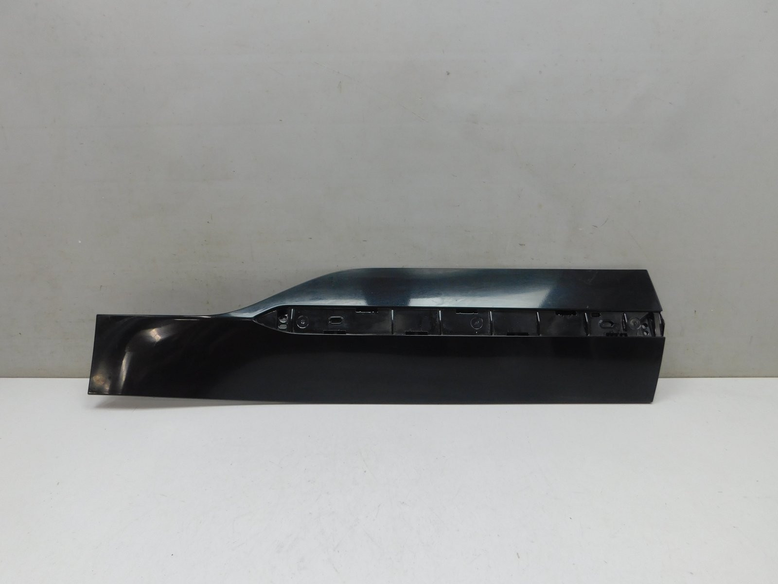 Накладка двери задней правой Zeekr 001 2021>