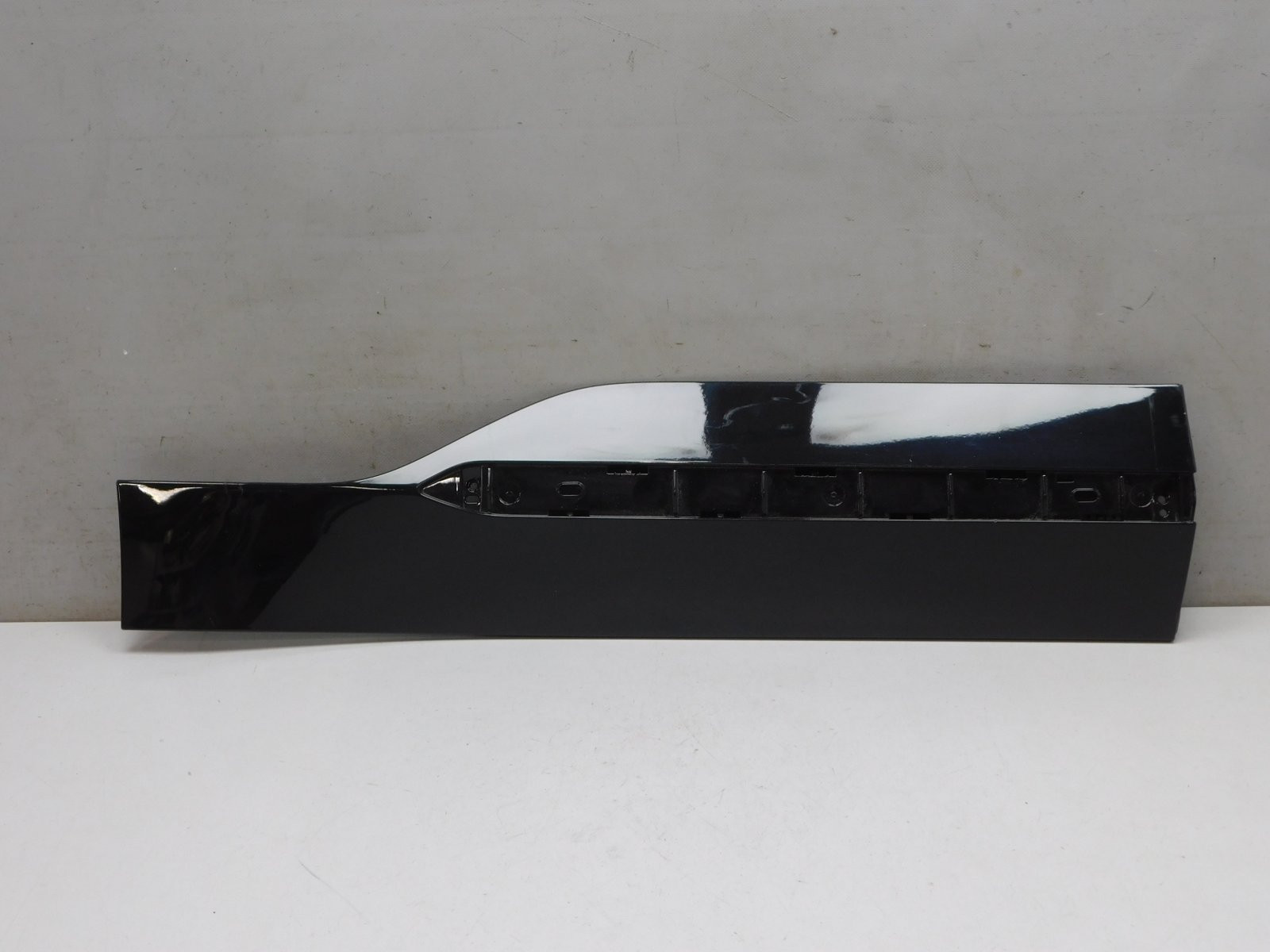 Накладка двери задней правой Zeekr 001 2021>