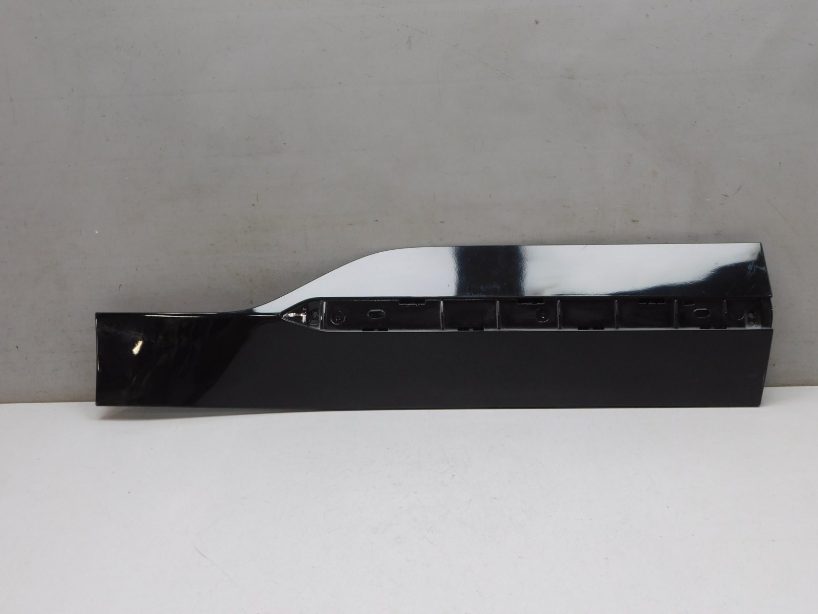 Накладка двери задней правой Zeekr 001 2021>