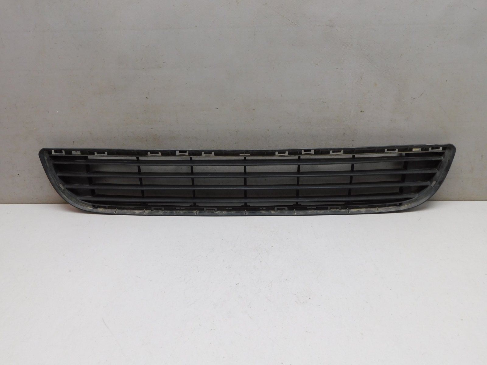 Решетка в бампер центральная Citroen Berlingo II 2008>