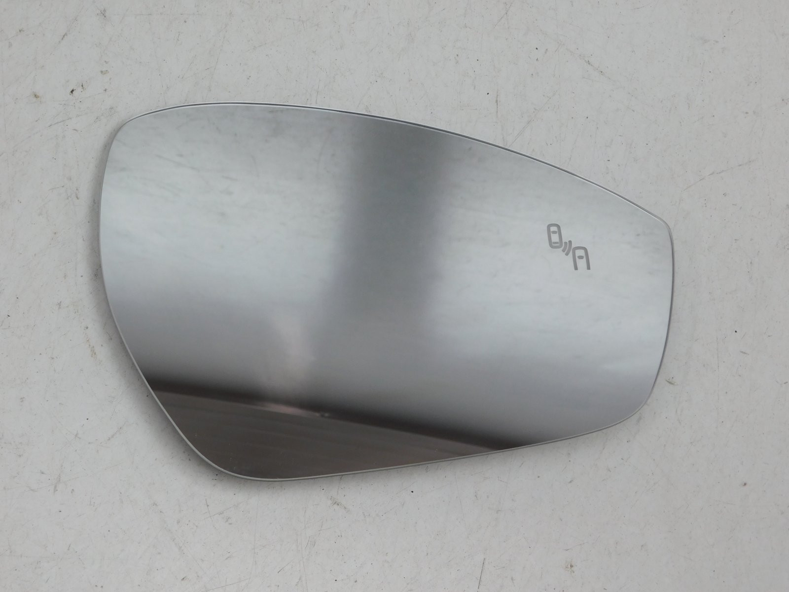 Стекло зеркала правого Omoda C5 2022>